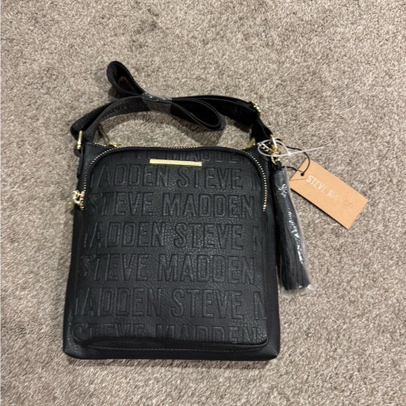 Steve Madden Black and Gold Textured Crossbody Bag - Picture 8 of 8